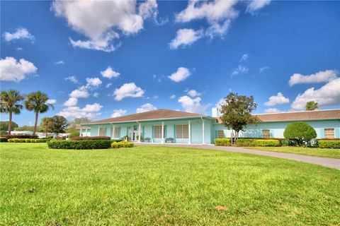 A home in LAKELAND