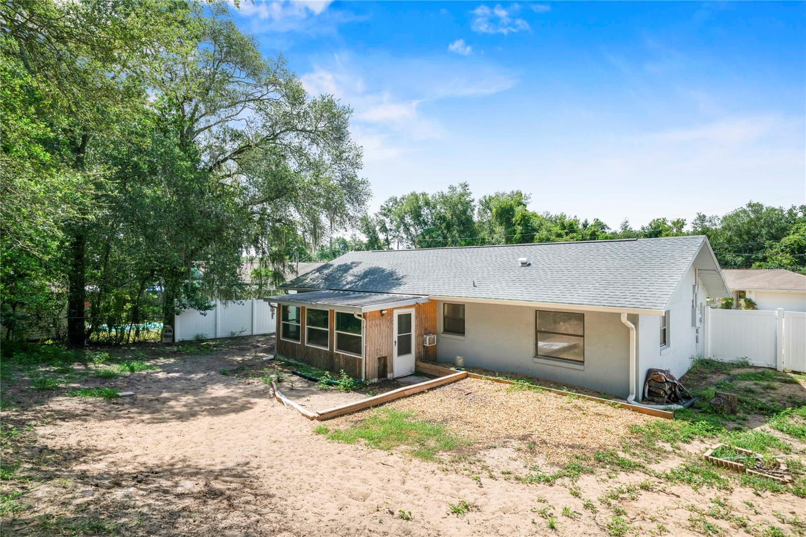 920 YALE LANE