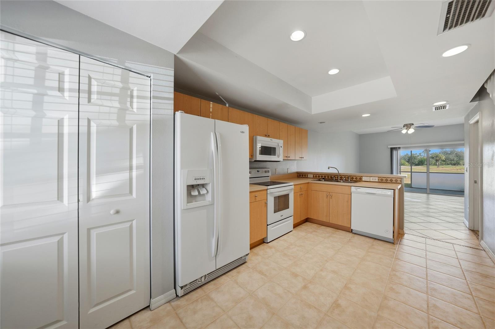 1196 RIO DE JANEIRO AVENUE C203