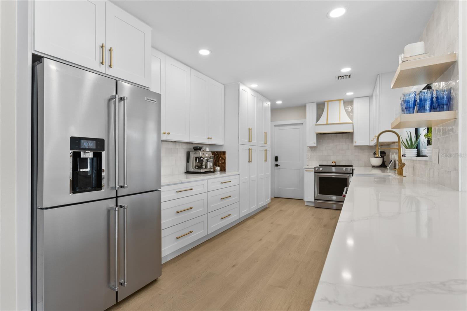 2618 S BRYANT CIRCLE