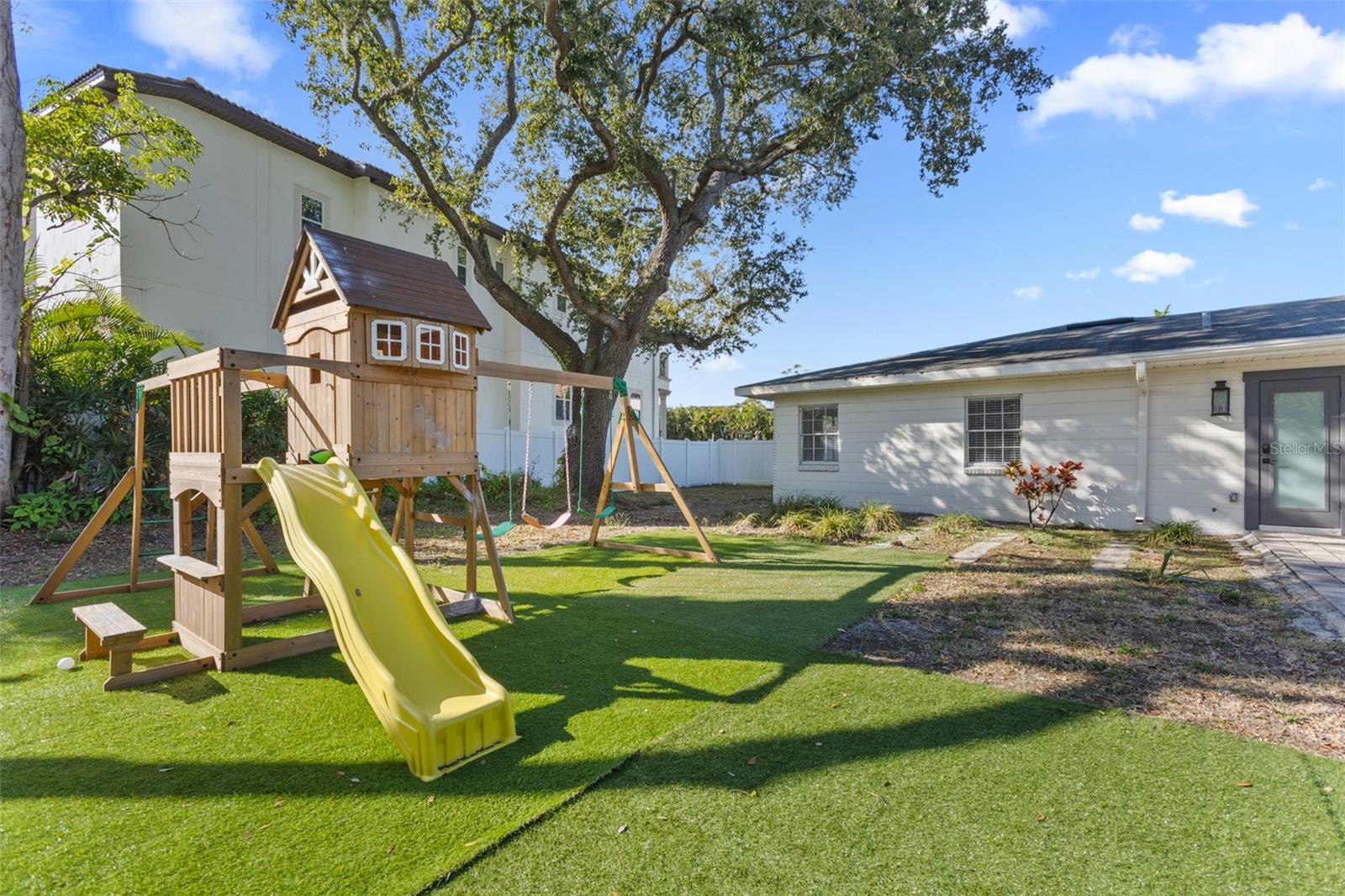 SUNSET PARK - Residential