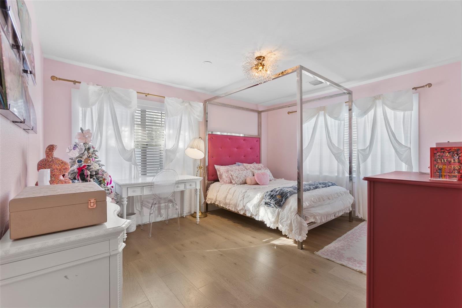 SUNSET PARK - Residential