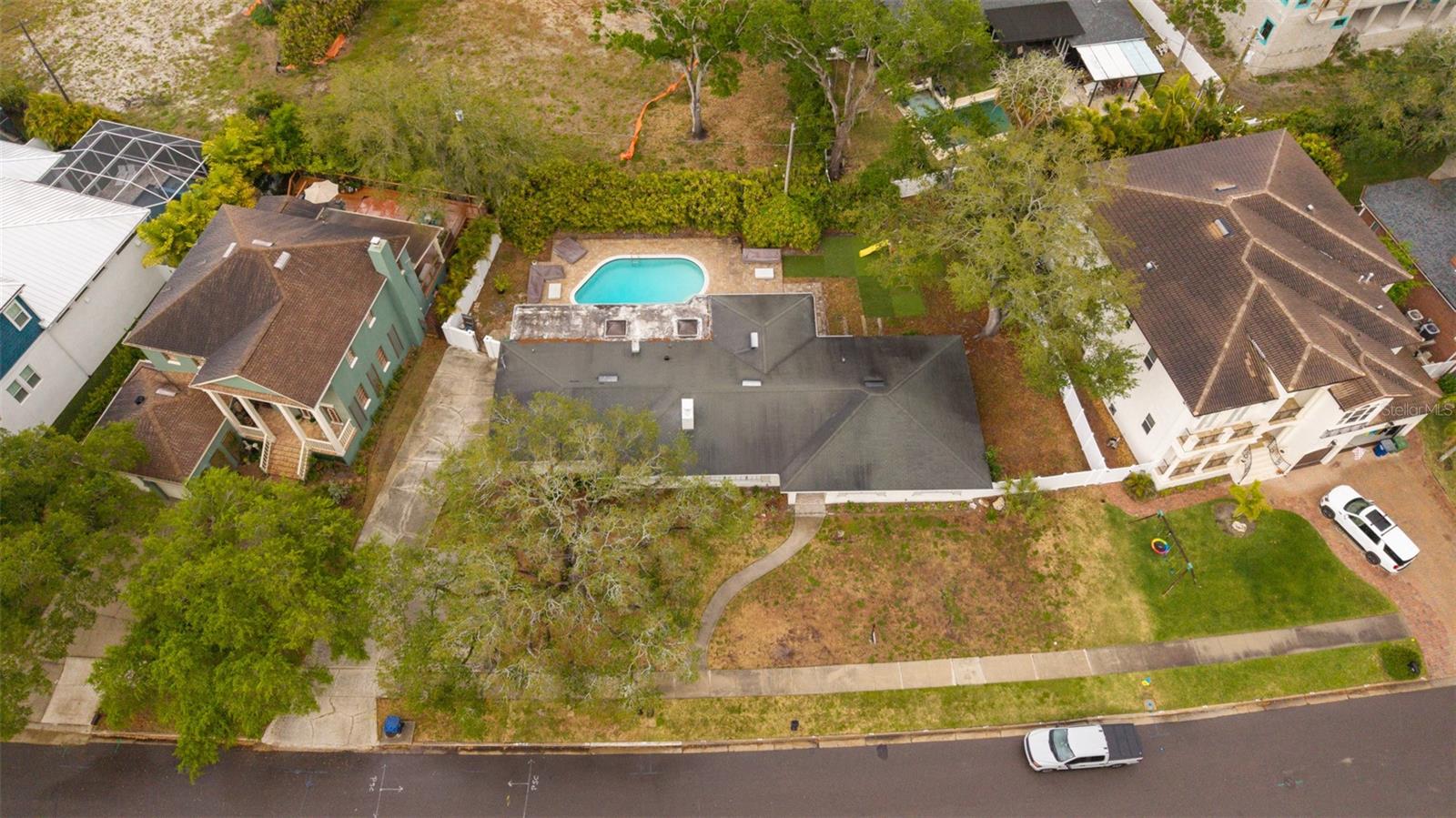 2618 S BRYANT CIRCLE