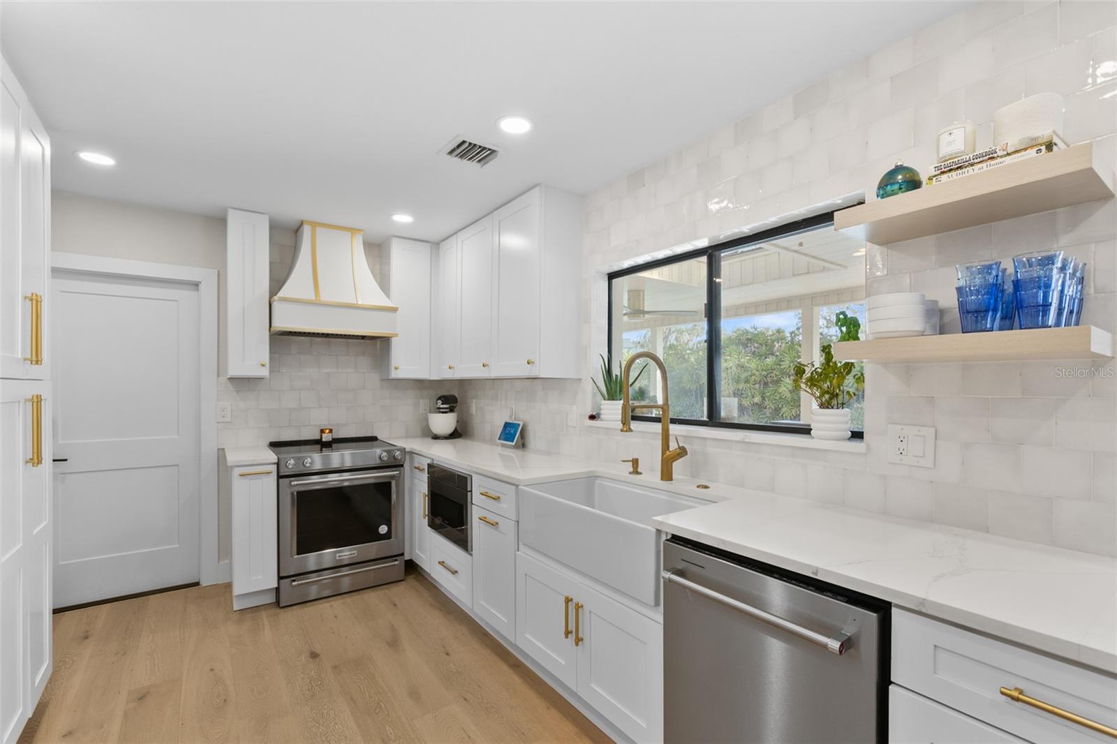 SUNSET PARK - Residential