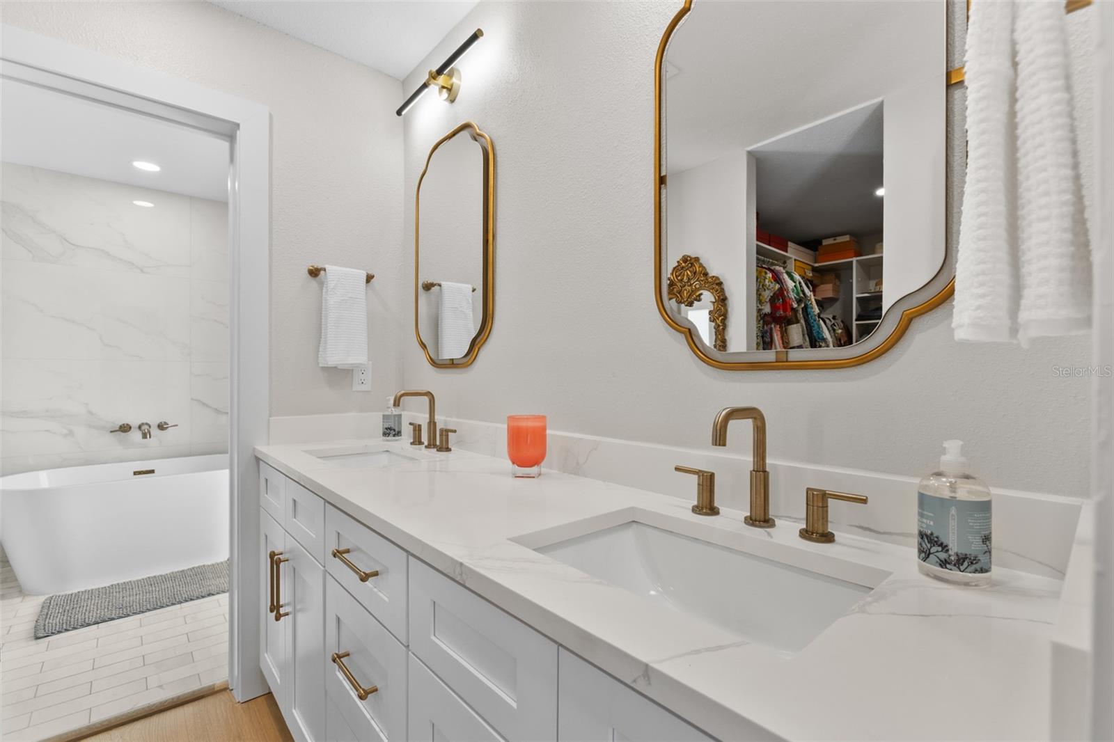 SUNSET PARK - Residential