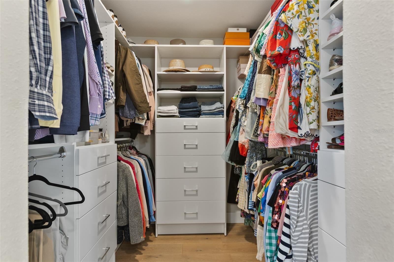 SUNSET PARK - Residential