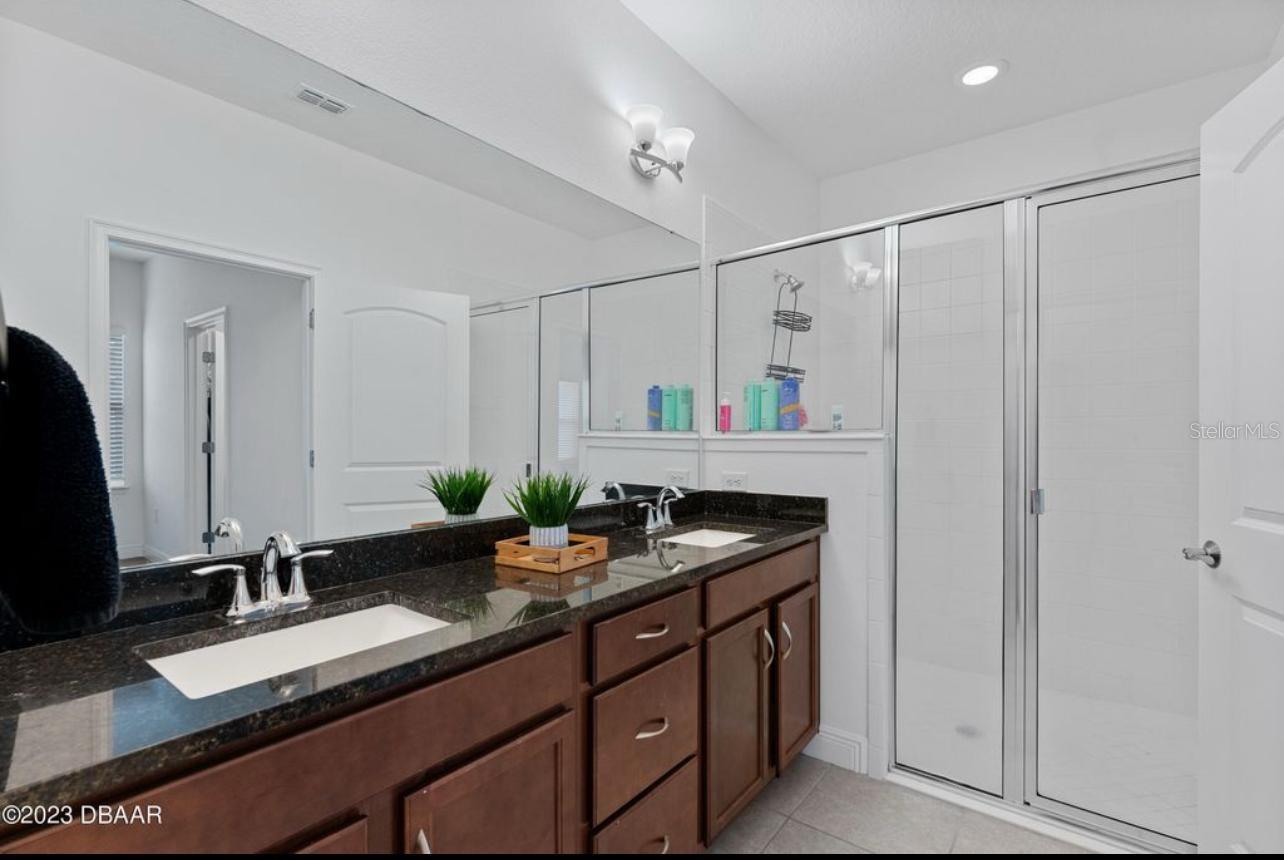 WESTPORT RESERVE - Residential Lease