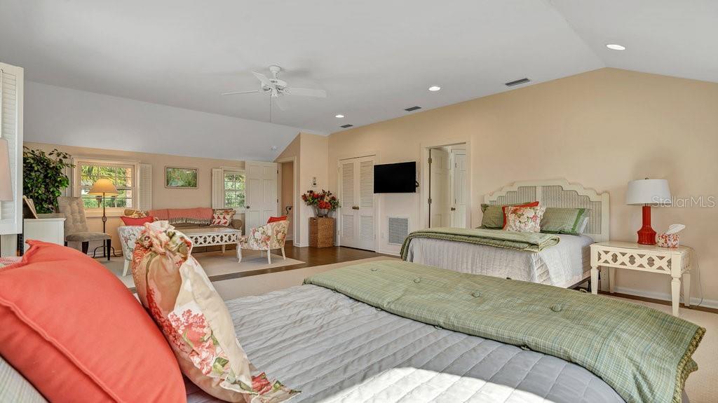 MOUNTAIN LAKE UNREC - Residential