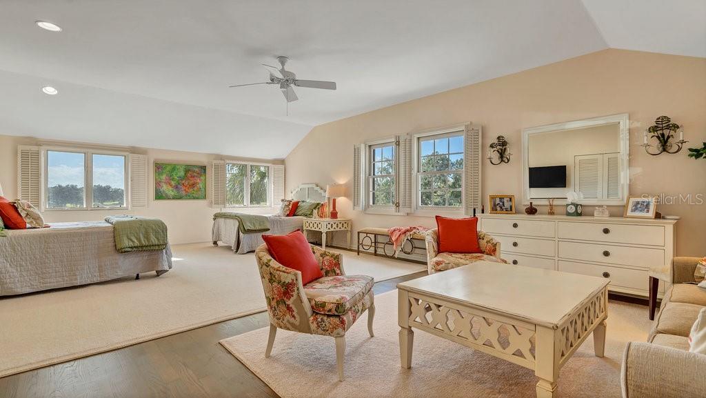 MOUNTAIN LAKE UNREC - Residential