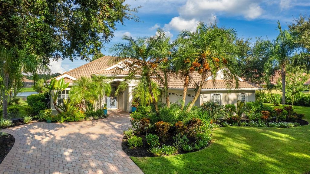 Photo of 11407 Savannah Lakes Drive, Parrish, FL 34219 (MLS # A4664860)