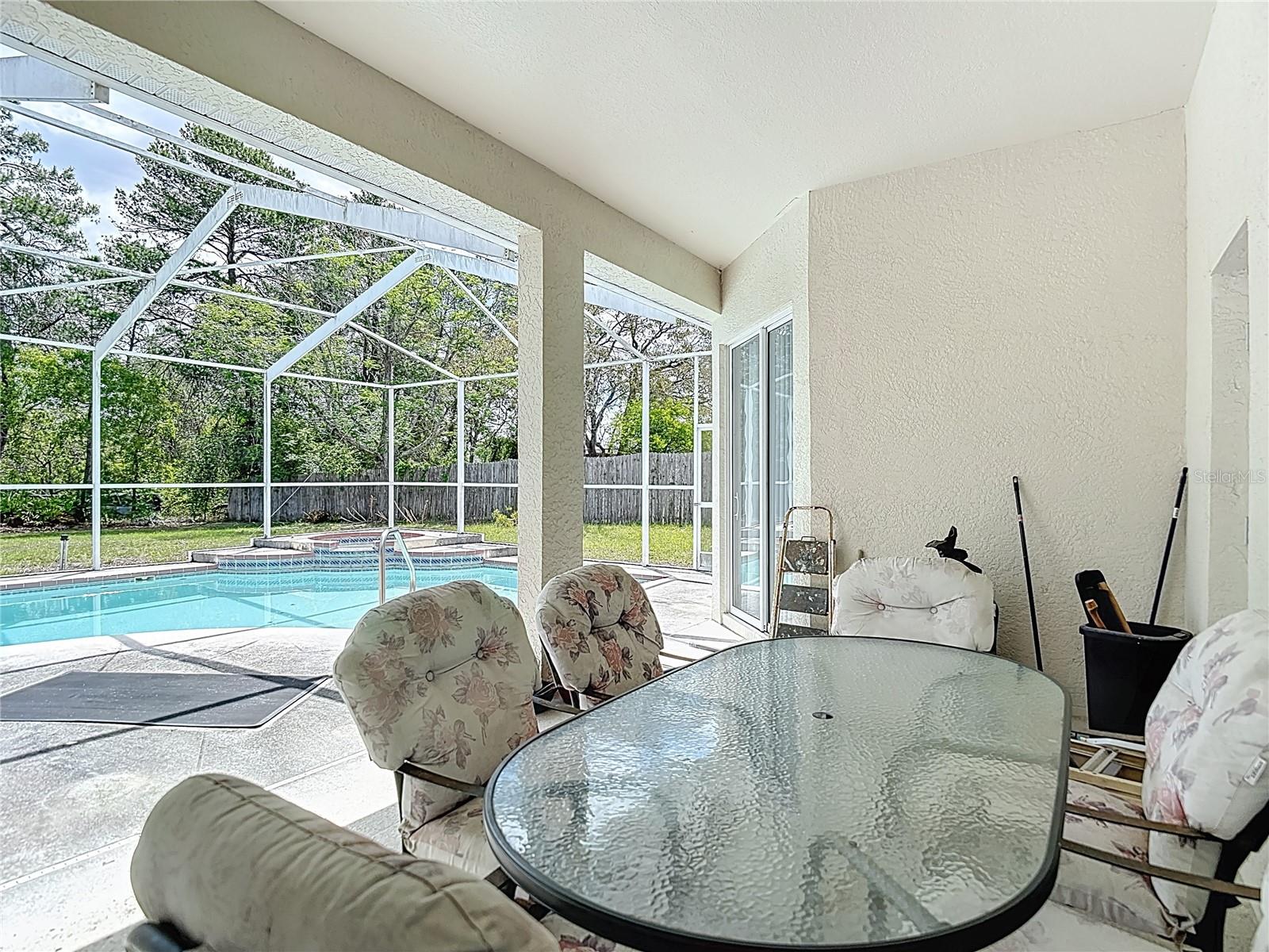 ROYAL HIGHLANDS - Residential