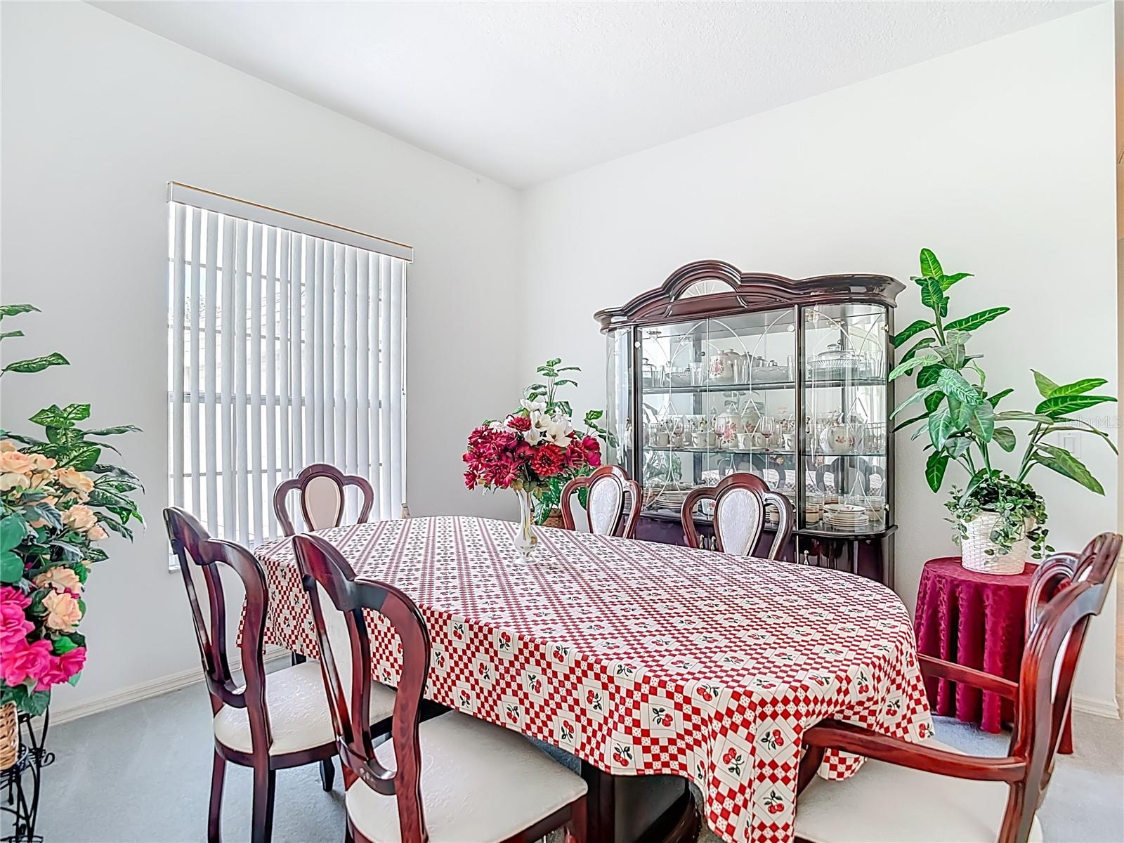 ROYAL HIGHLANDS - Residential