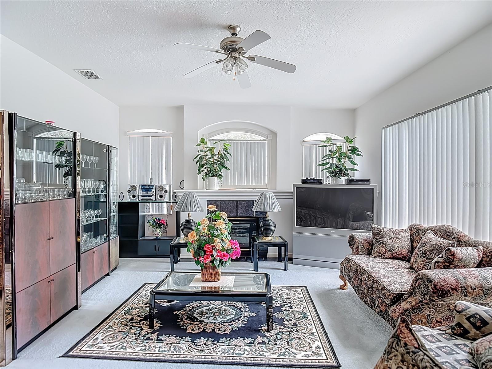 ROYAL HIGHLANDS - Residential