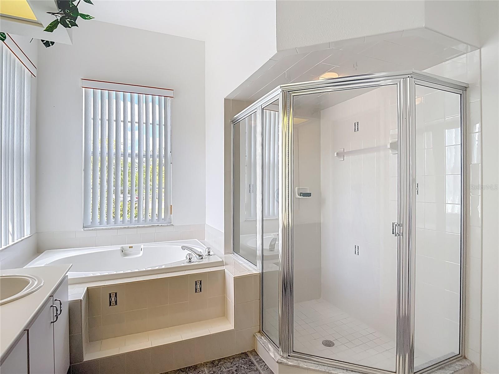 ROYAL HIGHLANDS - Residential