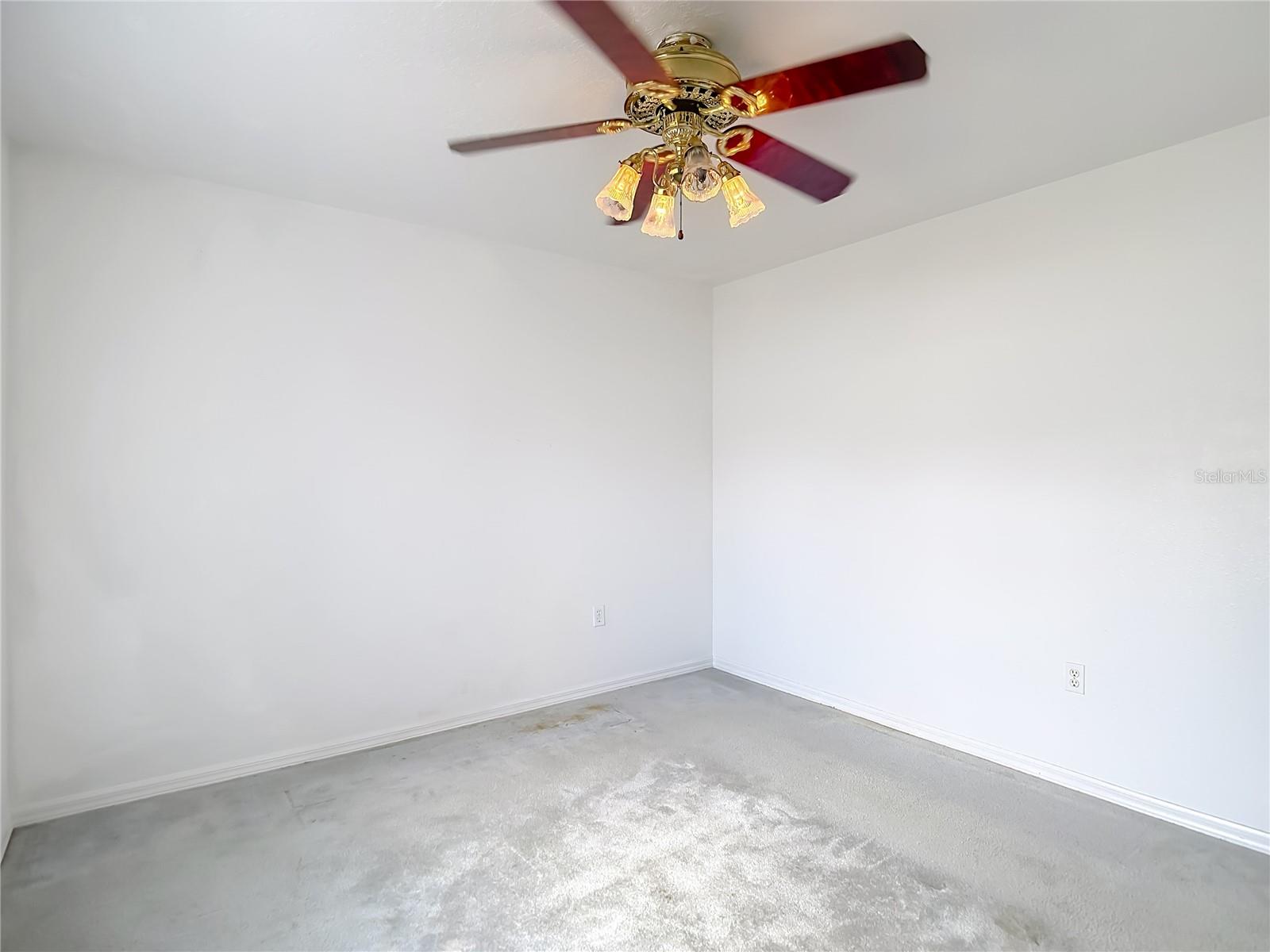 ROYAL HIGHLANDS - Residential