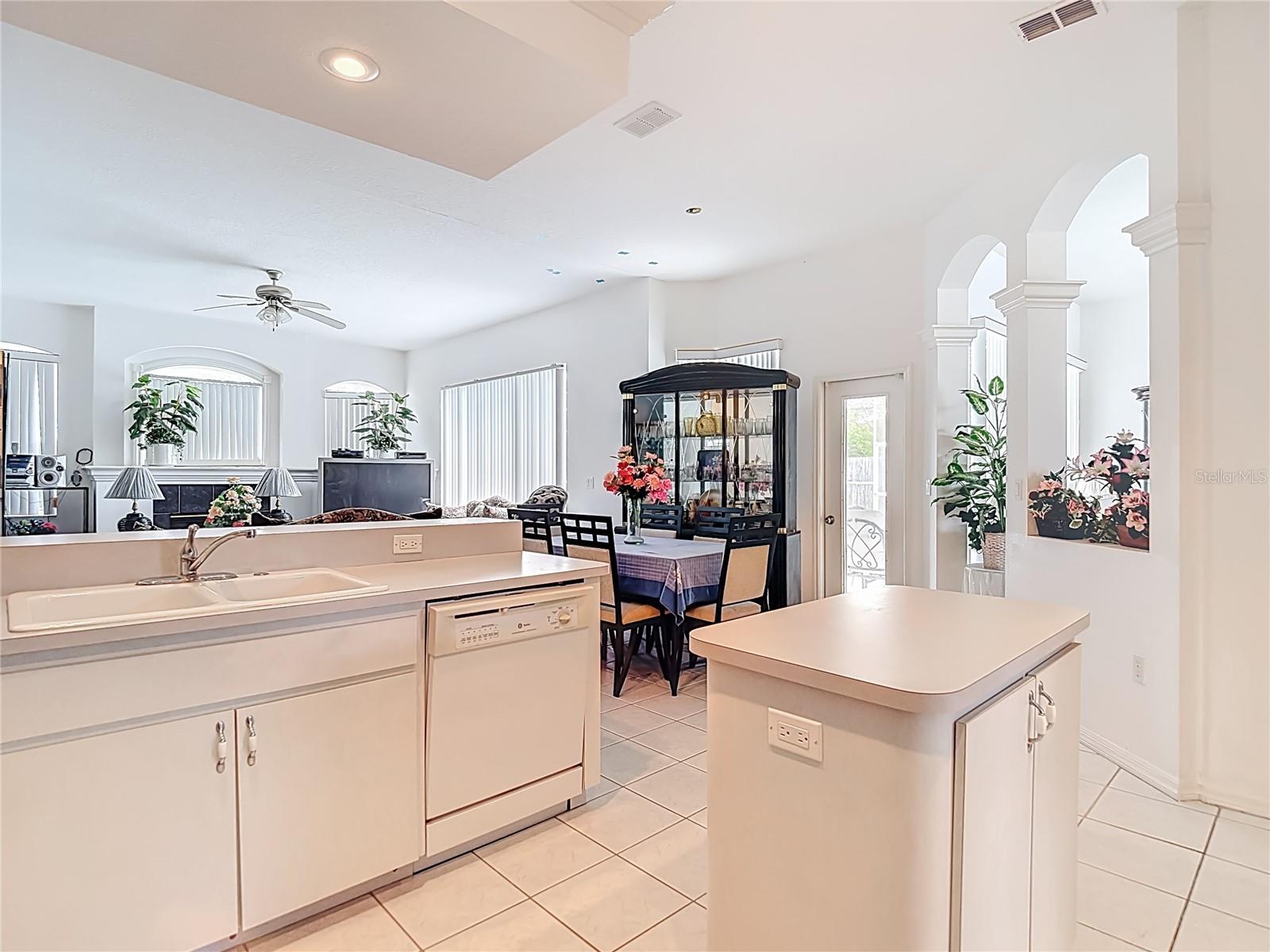 ROYAL HIGHLANDS - Residential