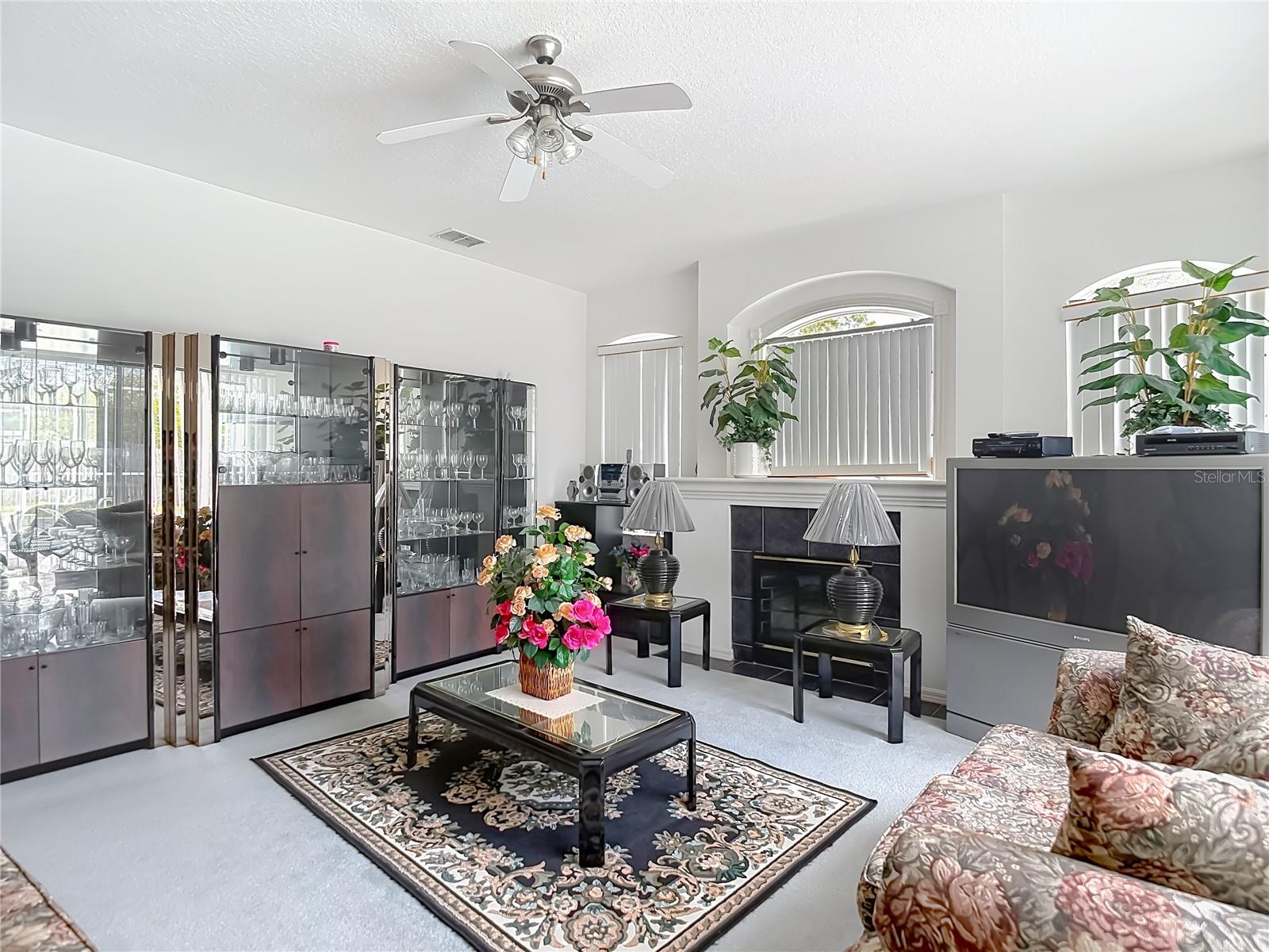 ROYAL HIGHLANDS - Residential