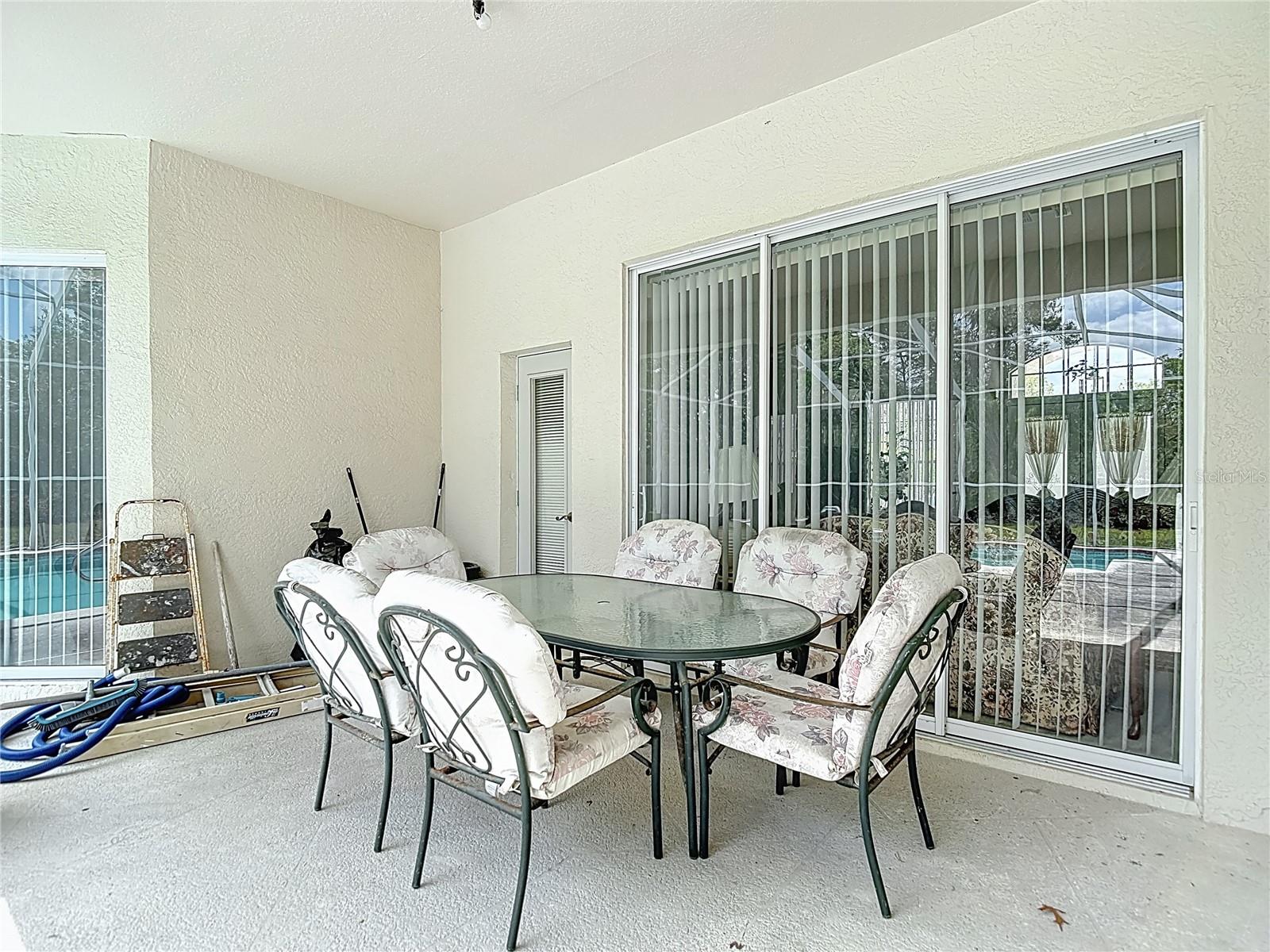 ROYAL HIGHLANDS - Residential