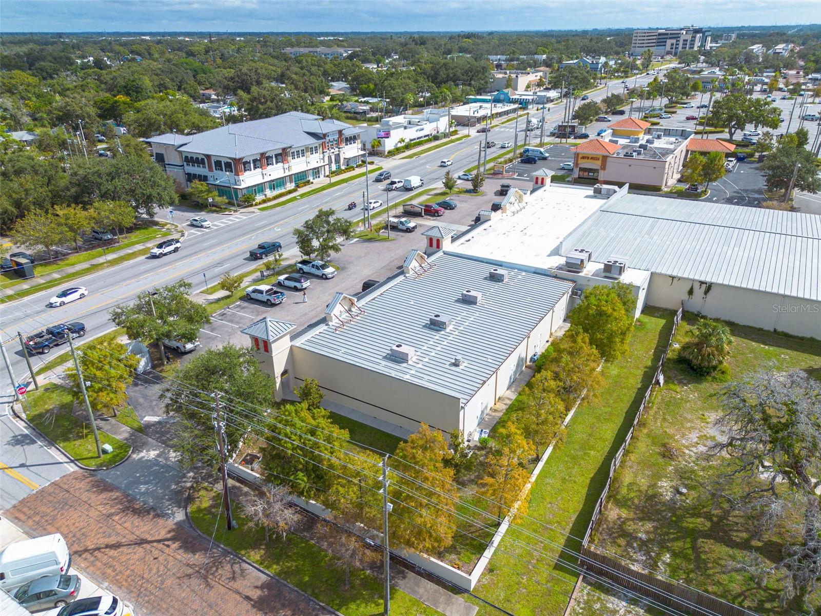 HAMMERHEAD COMM SUB - Commercial Lease