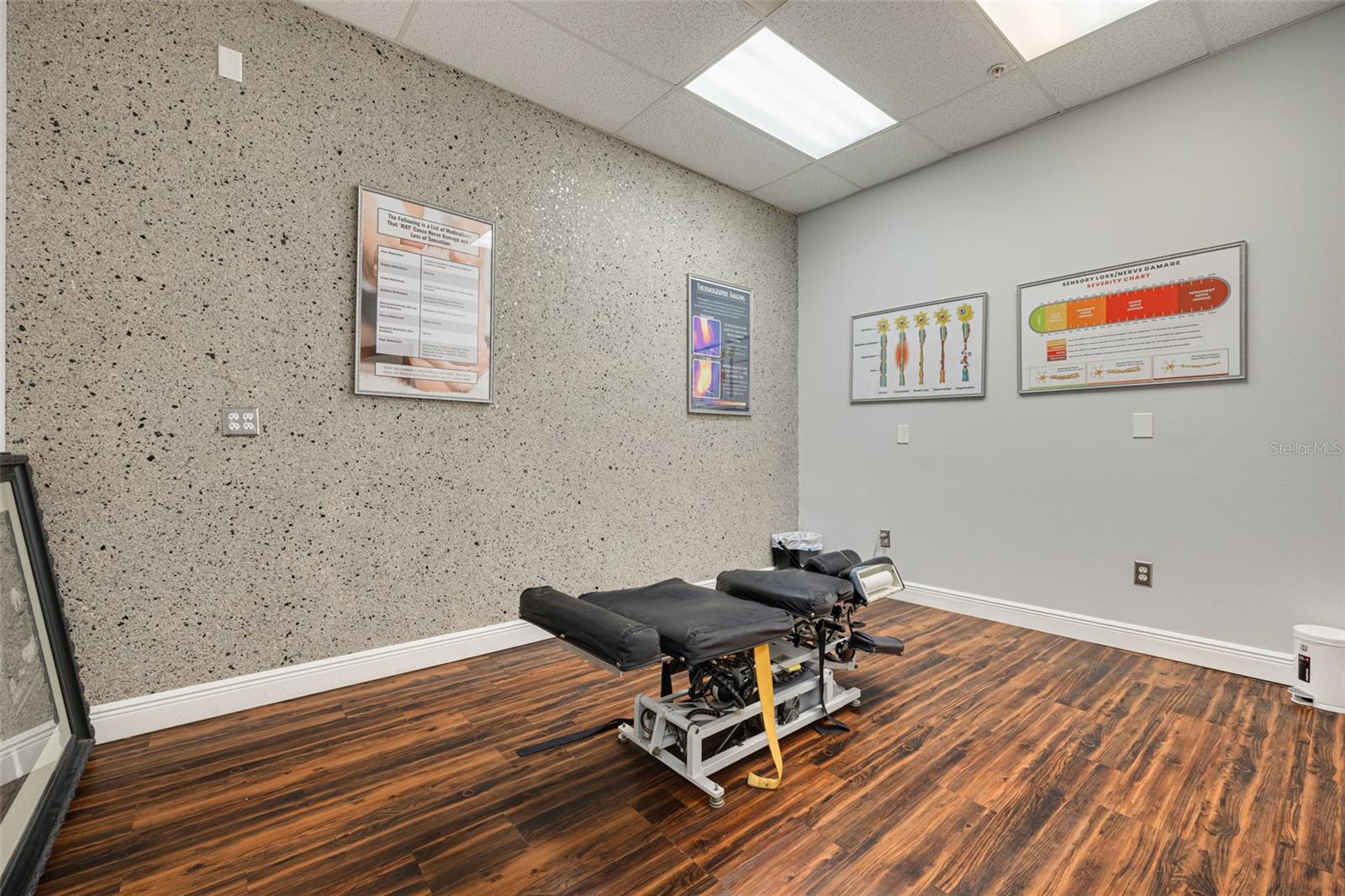 HAMMERHEAD COMM SUB - Commercial Lease