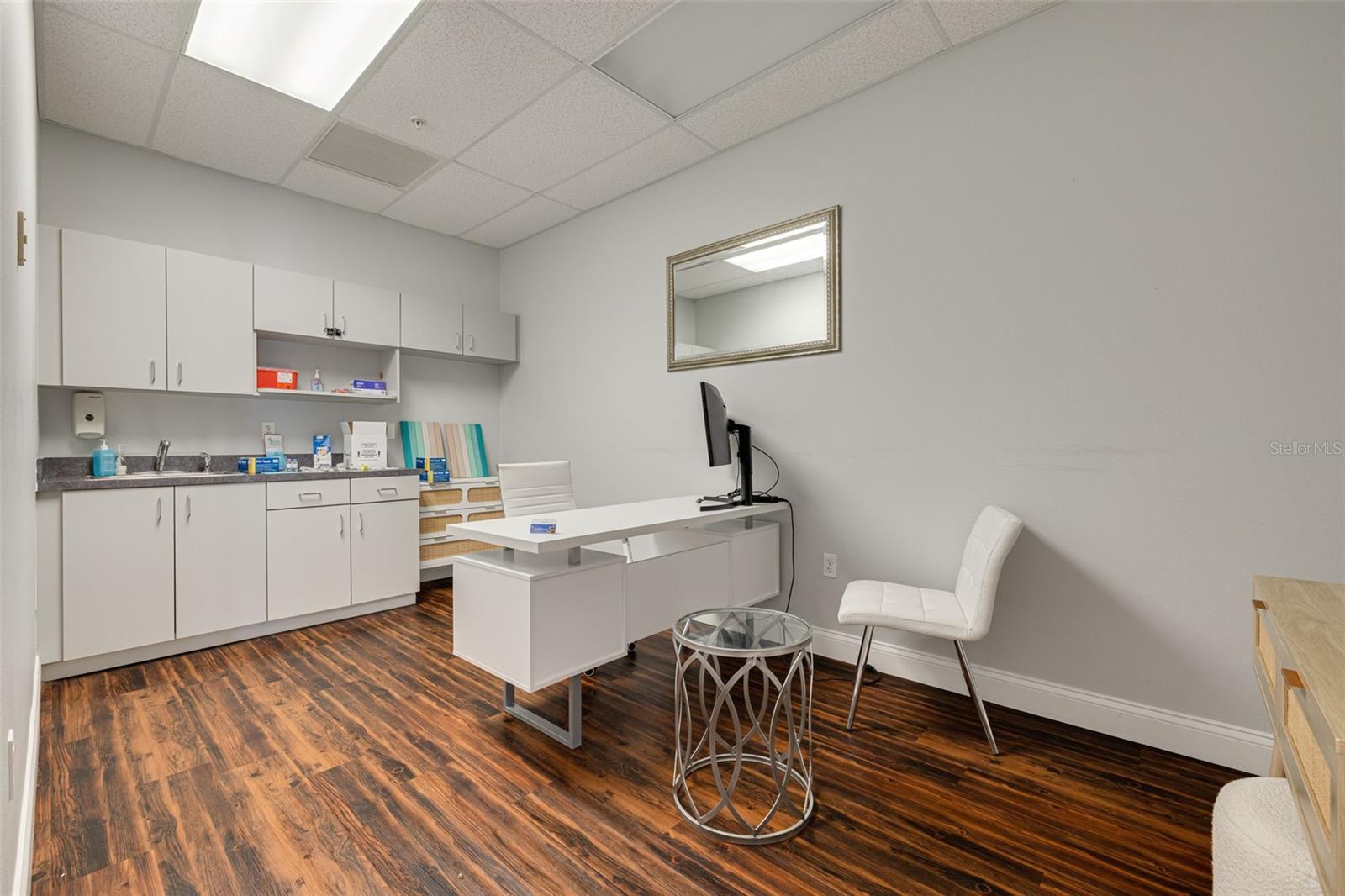 HAMMERHEAD COMM SUB - Commercial Lease