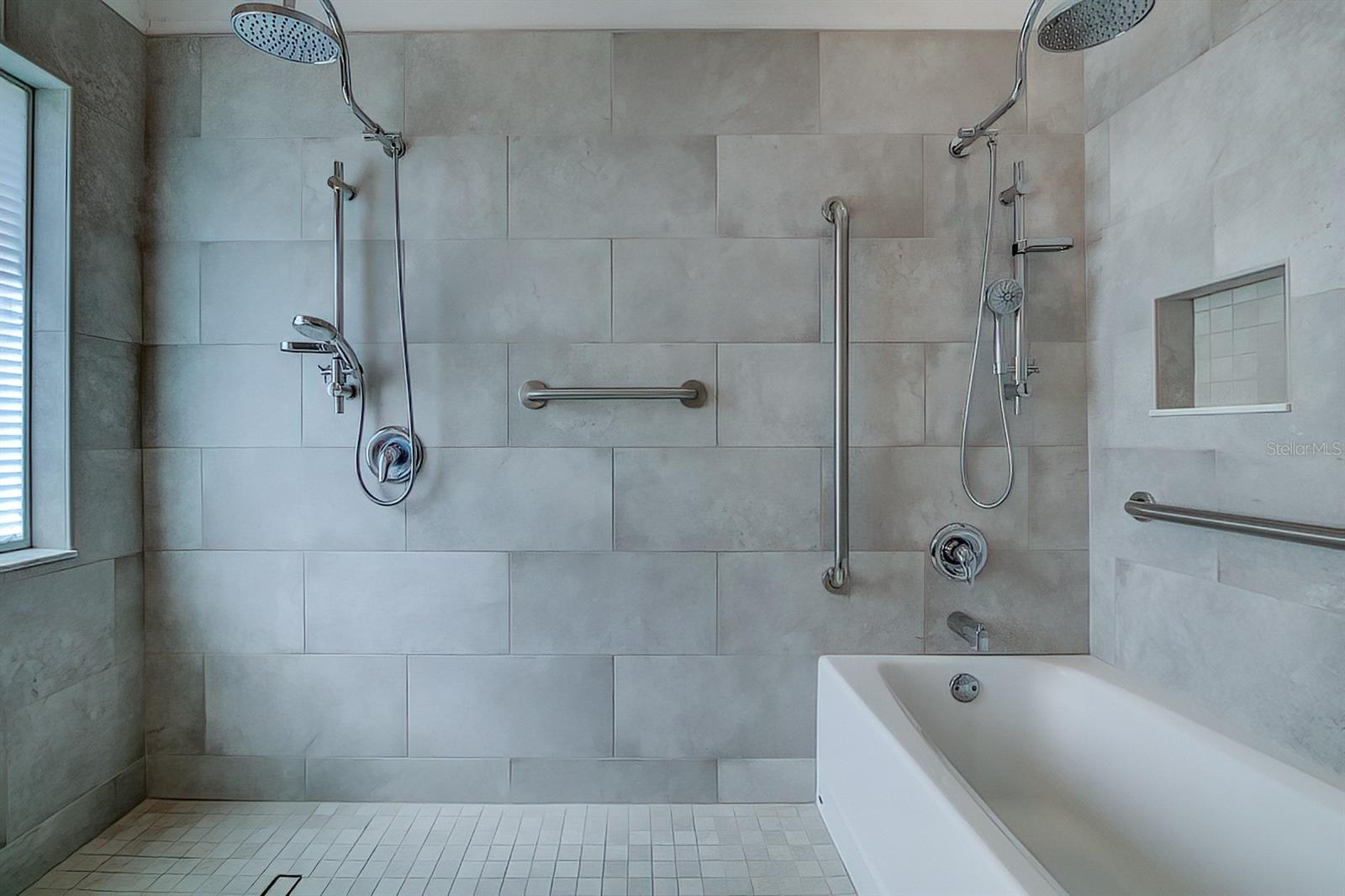 CRESCENT OAKS COUNTRY CLUB COVENTRY PH 5 - Residential