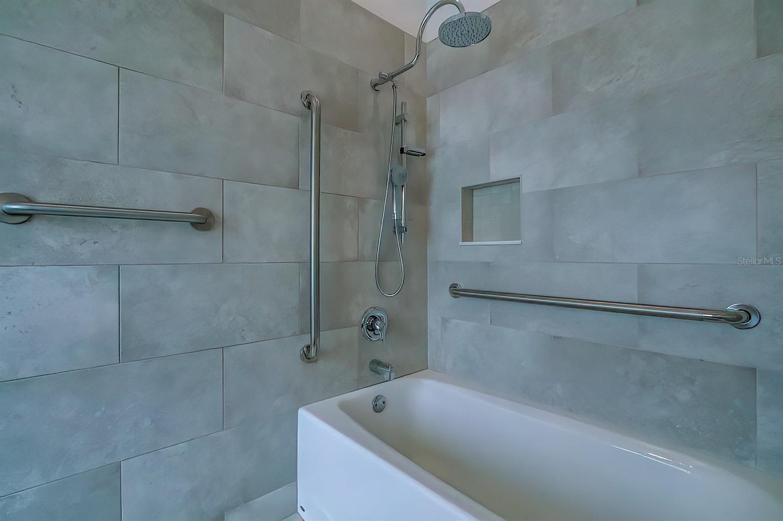 CRESCENT OAKS COUNTRY CLUB COVENTRY PH 5 - Residential