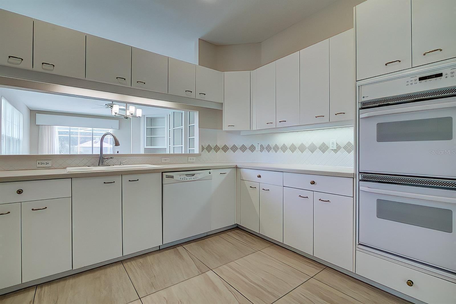 CRESCENT OAKS COUNTRY CLUB COVENTRY PH 5 - Residential