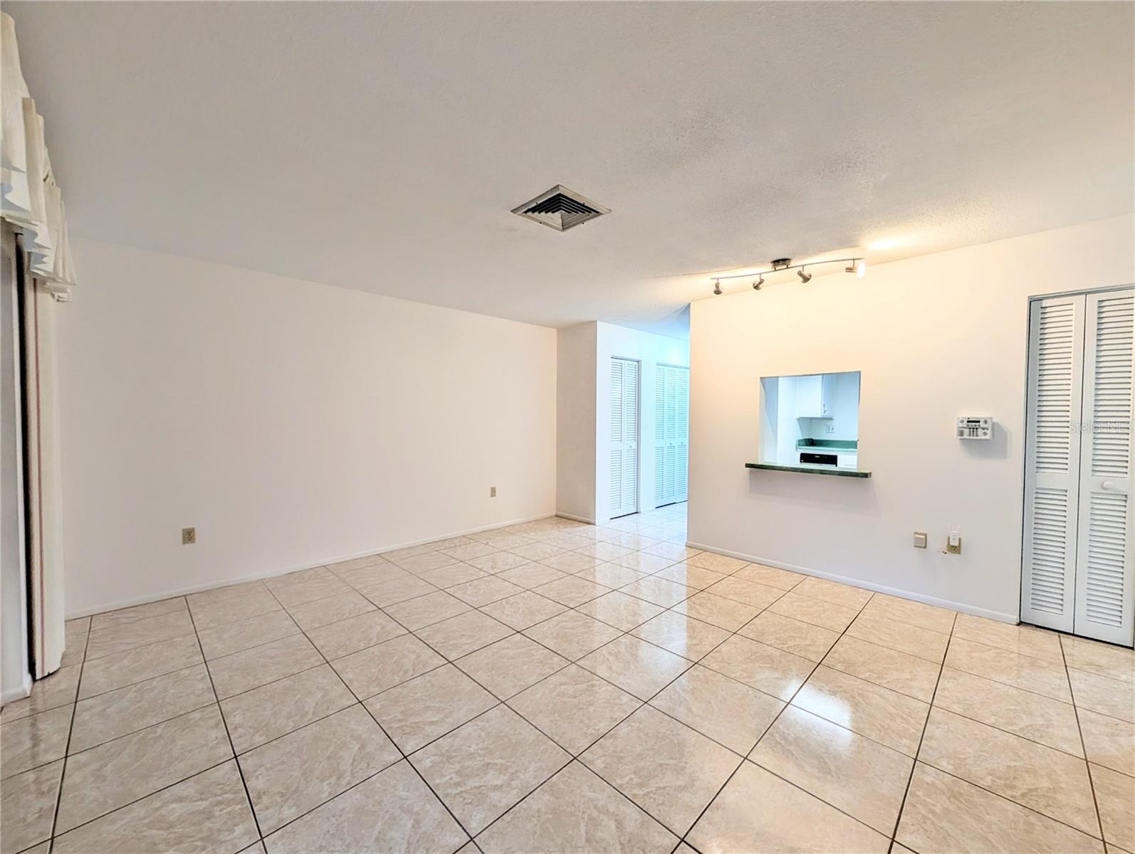 VILLAGER APTS - Residential