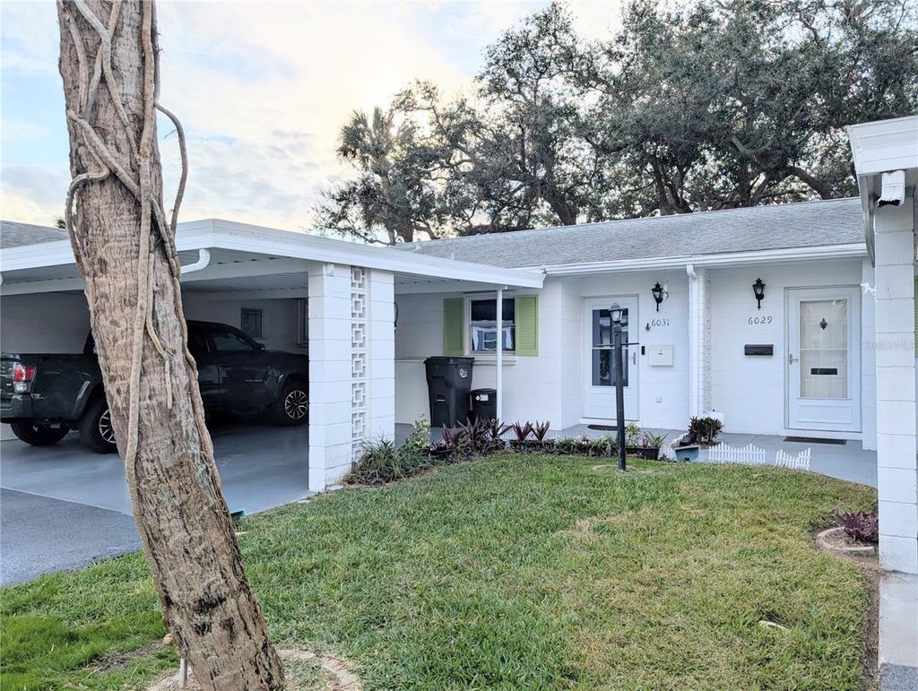 Photo of 6031 Arlene Way, Bradenton, FL 34207 (MLS # A4678460)