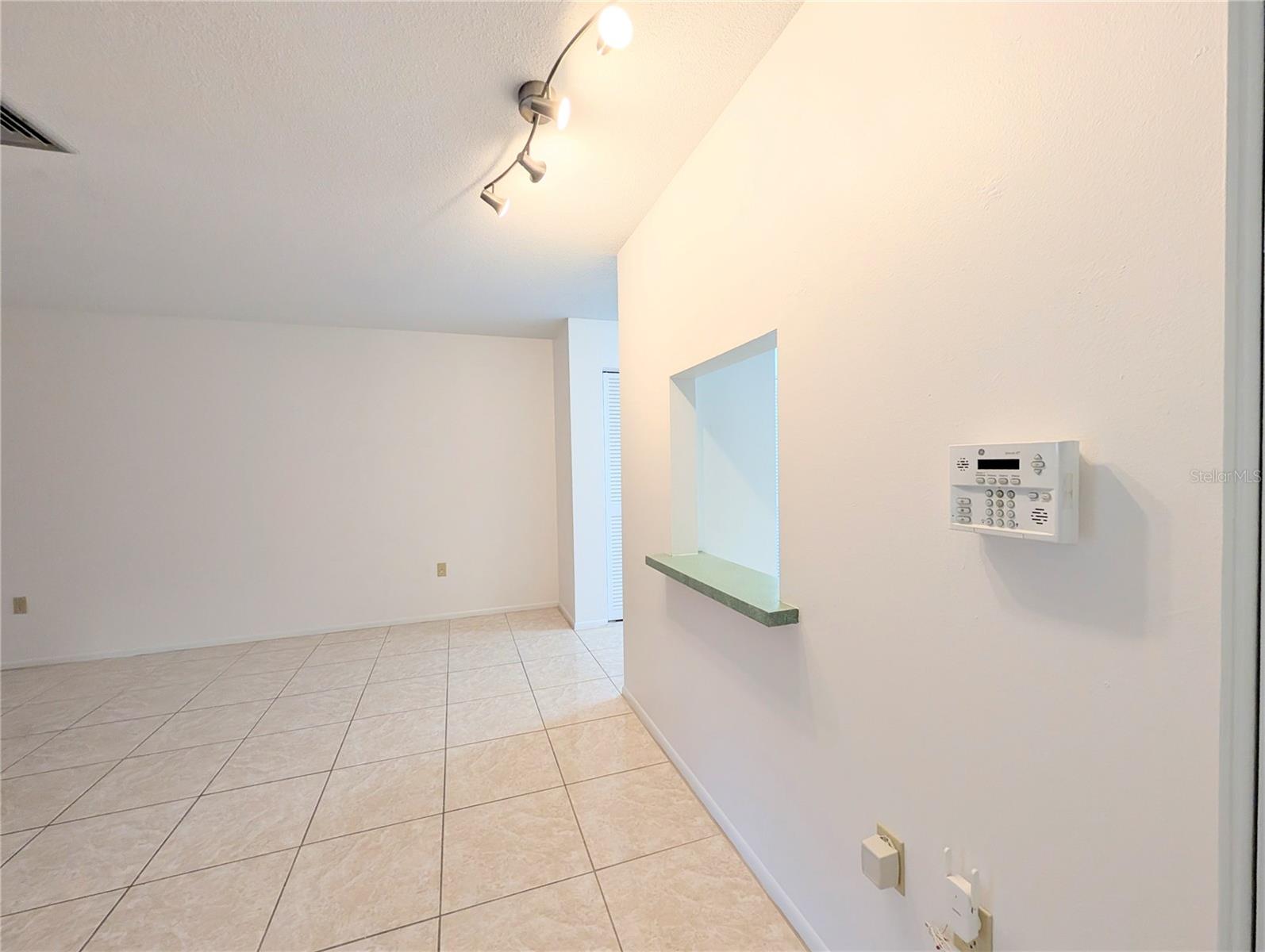 VILLAGER APTS - Residential