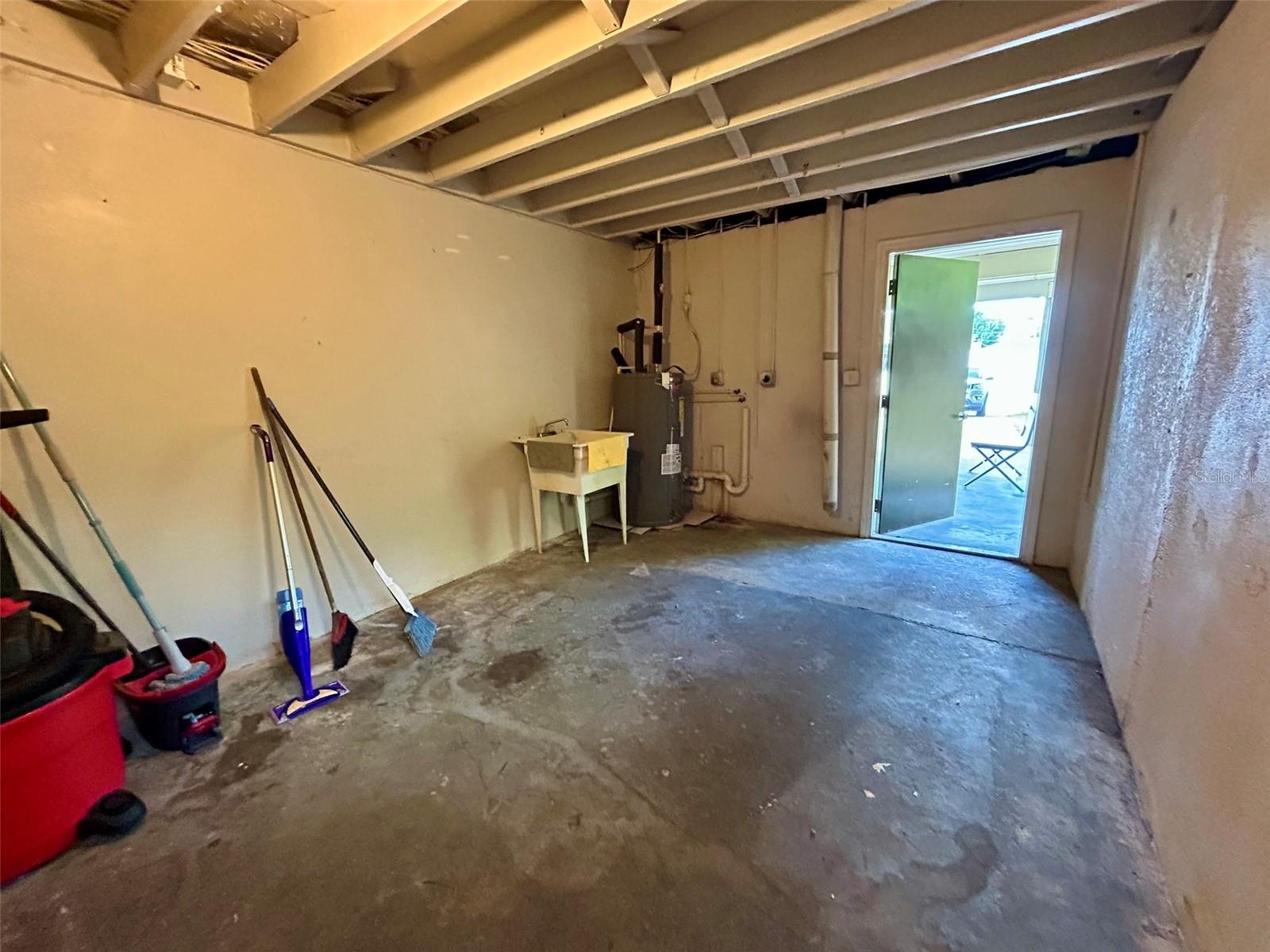 PORT CHARLOTTE SEC 9 - Residential Lease