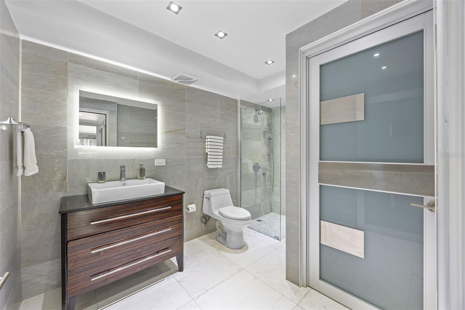 ACQUAMARINA CONDOMINIUM - Residential