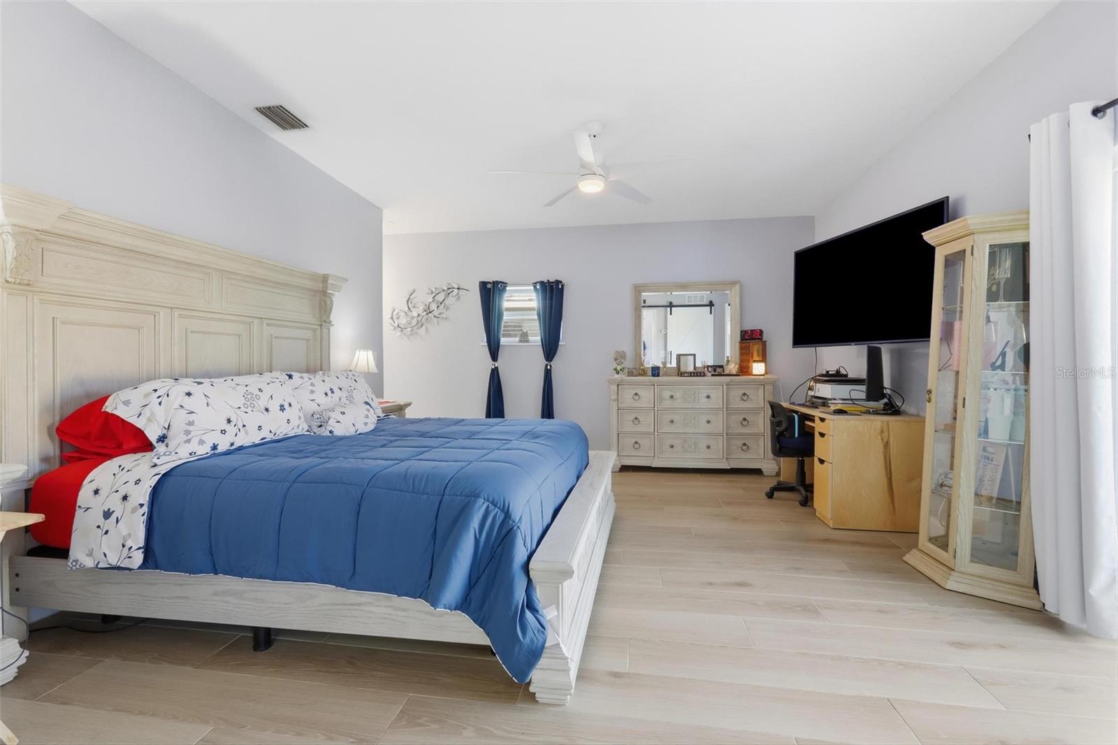 CLIFTON PARK - Residential