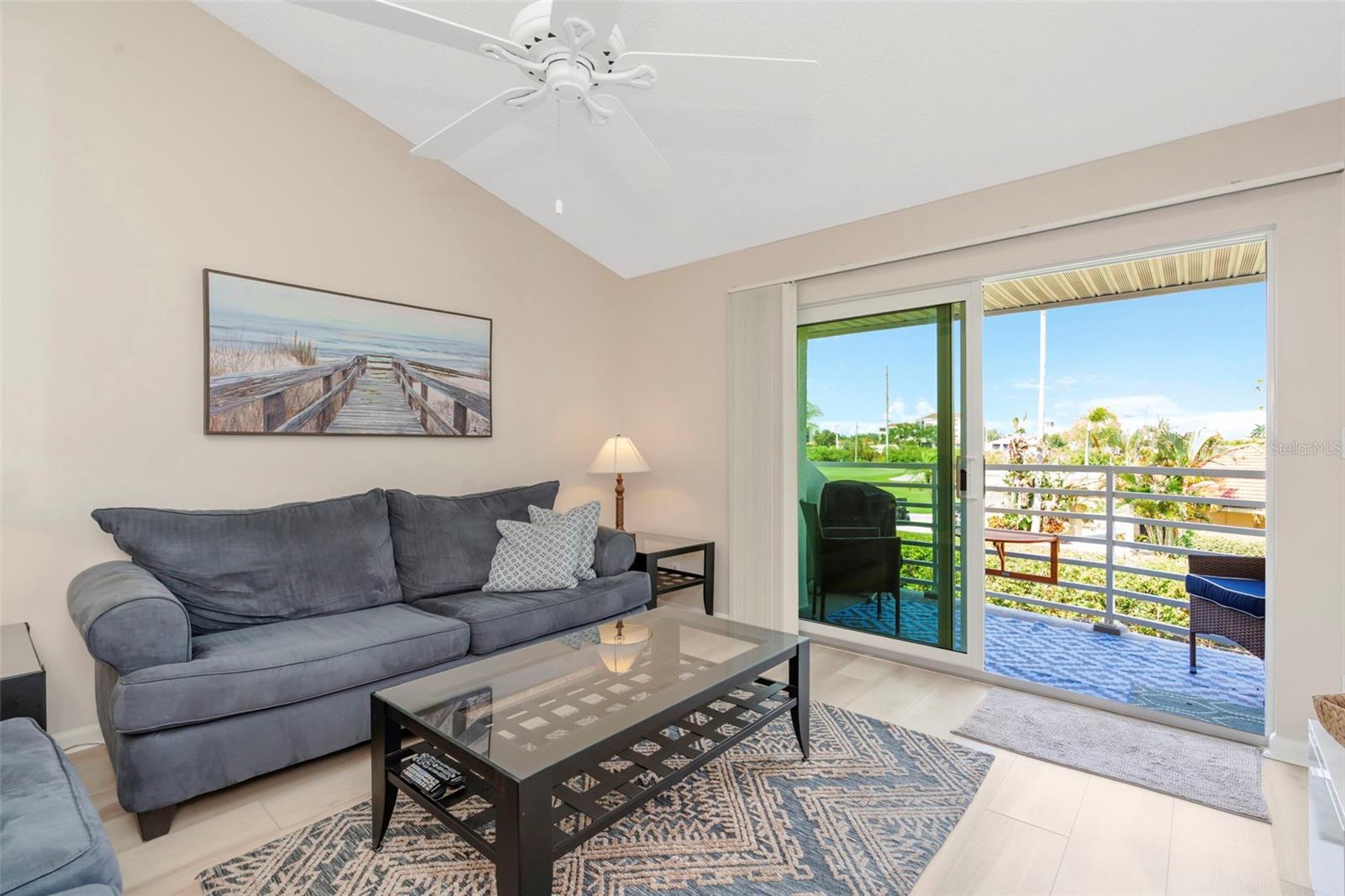 VISTA VERDE - Residential