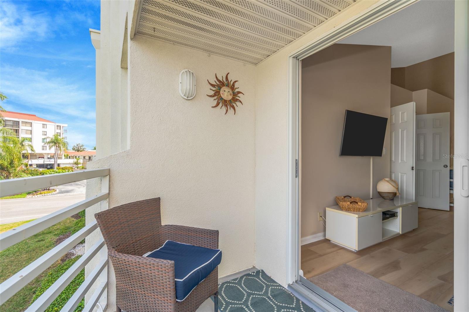 VISTA VERDE - Residential