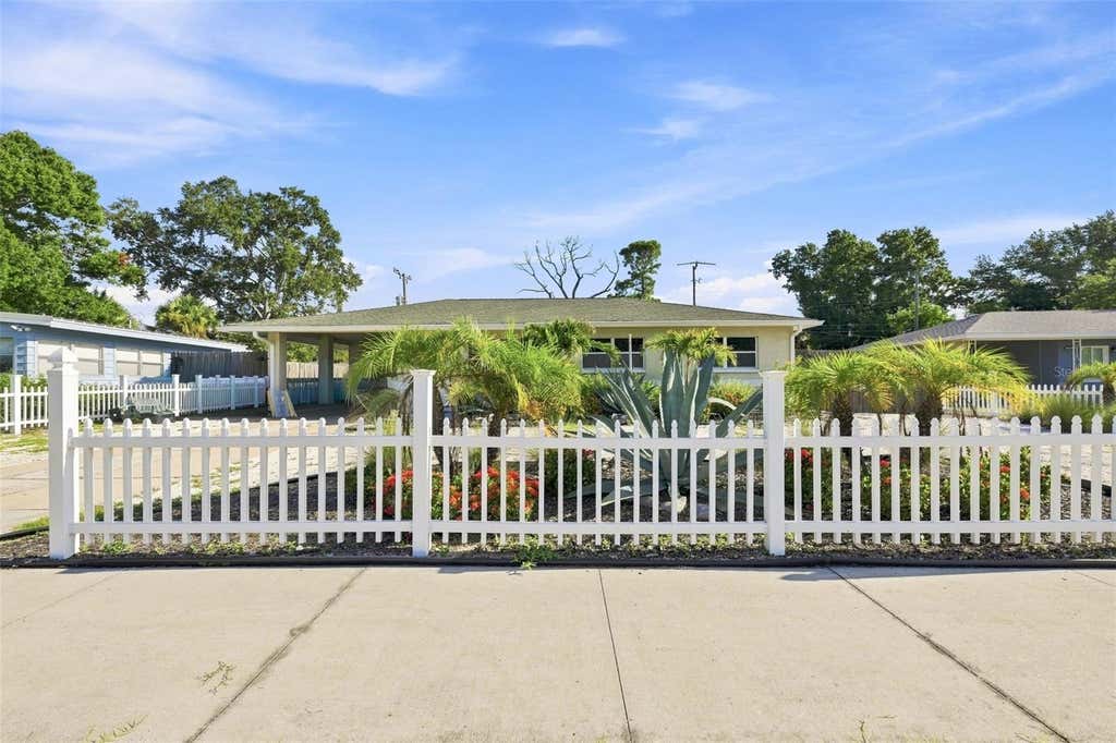 Photo of 2304 Stanford Avenue, Bradenton, FL 34207 (MLS # TB8539128)