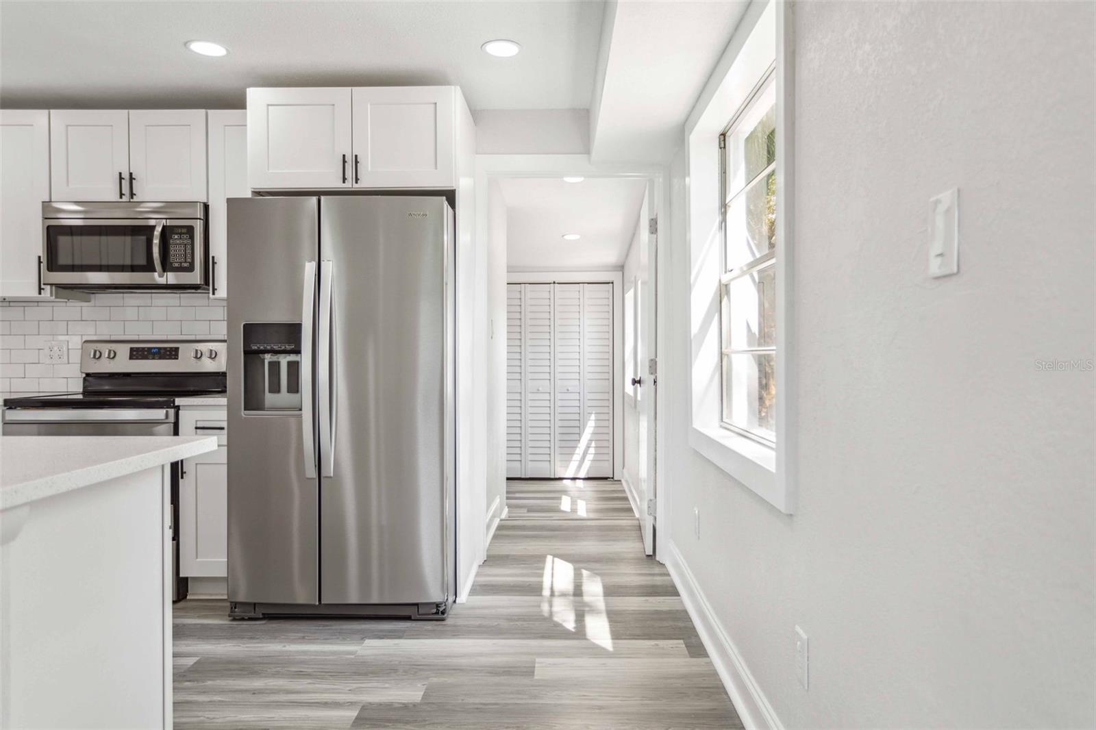 SOUTH SHADOW LAWN - Residential