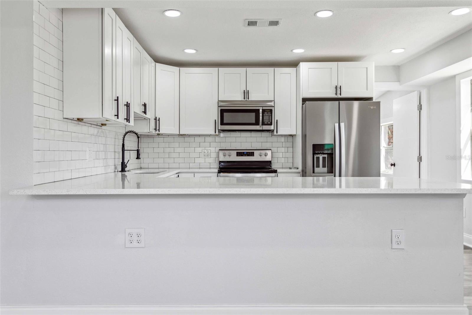 SOUTH SHADOW LAWN - Residential