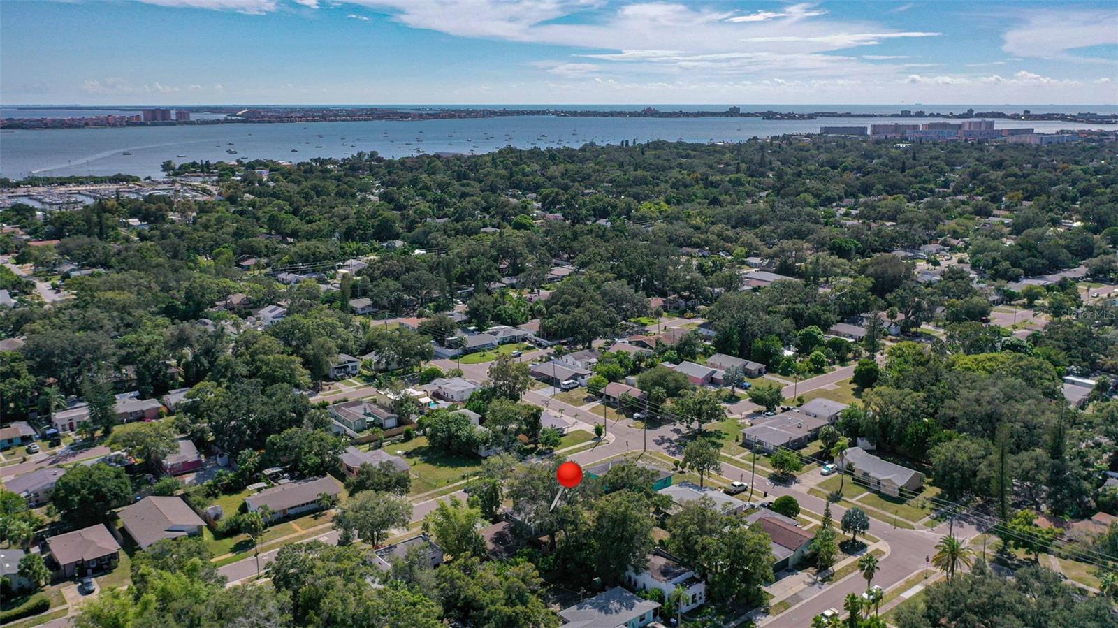 SOUTH SHADOW LAWN - Residential