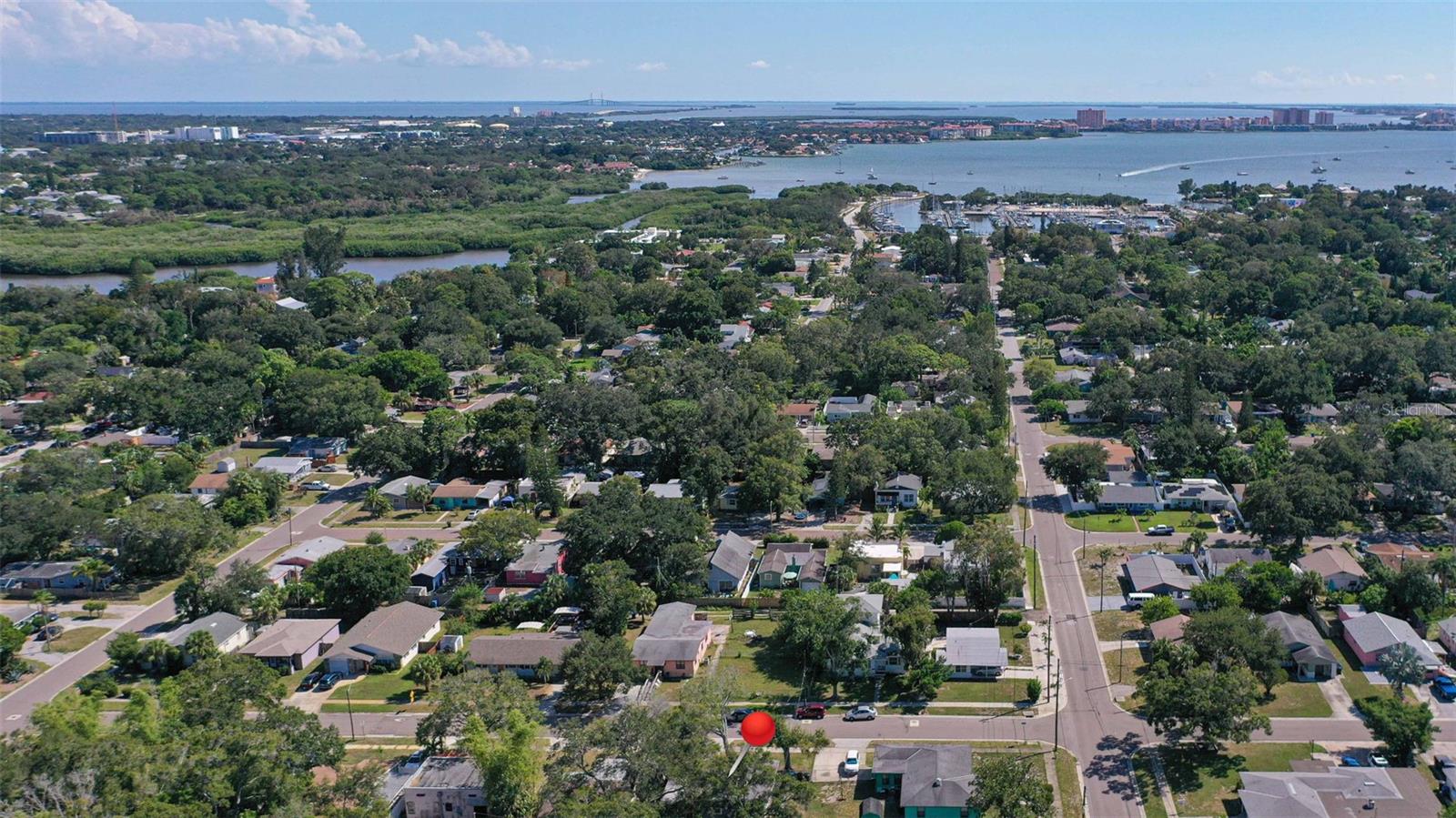 SOUTH SHADOW LAWN - Residential