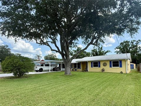 Photo of 115 Elrod Drive, Brandon, FL 33510 (MLS # TB8512917)