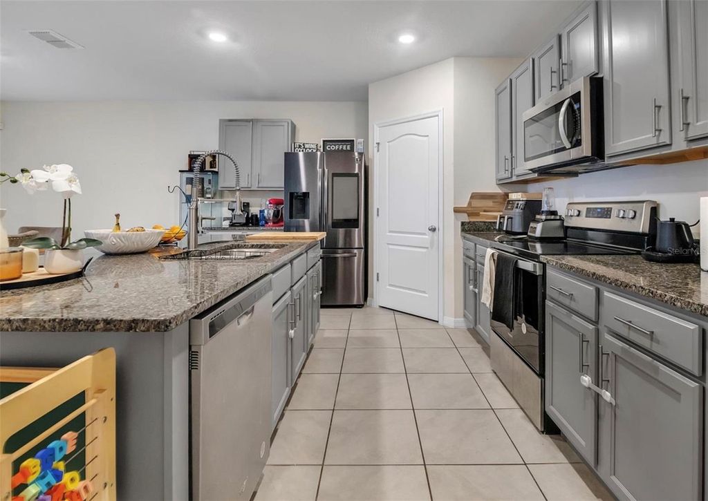 Photo of 5384 Hickory Downs Way, Saint Cloud, FL 34771 (MLS # S5138209)