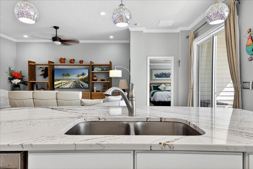 COUNTRY CLUB HARBOR - Residential