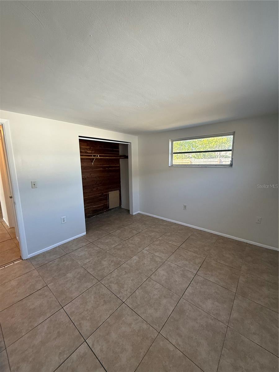 COLONIAL HILLS - Residential Lease