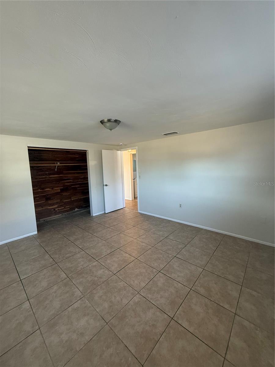 COLONIAL HILLS - Residential Lease