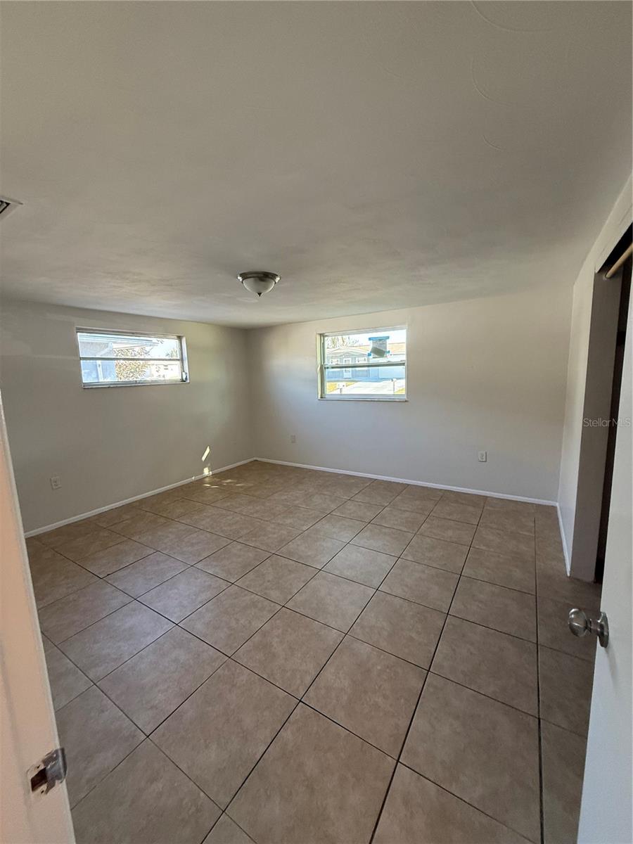 COLONIAL HILLS - Residential Lease