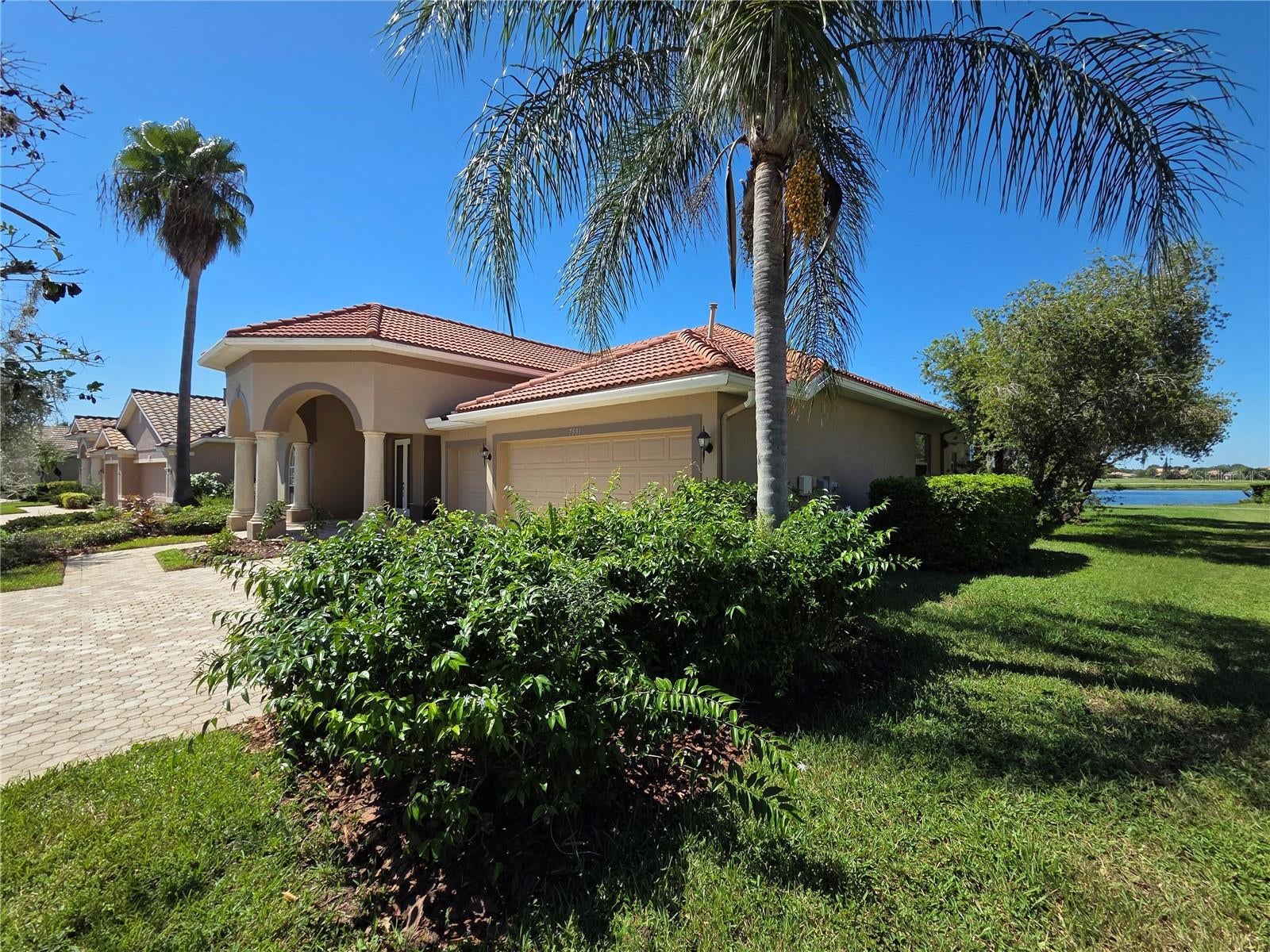 7531 CAMDEN HARBOUR DRIVE