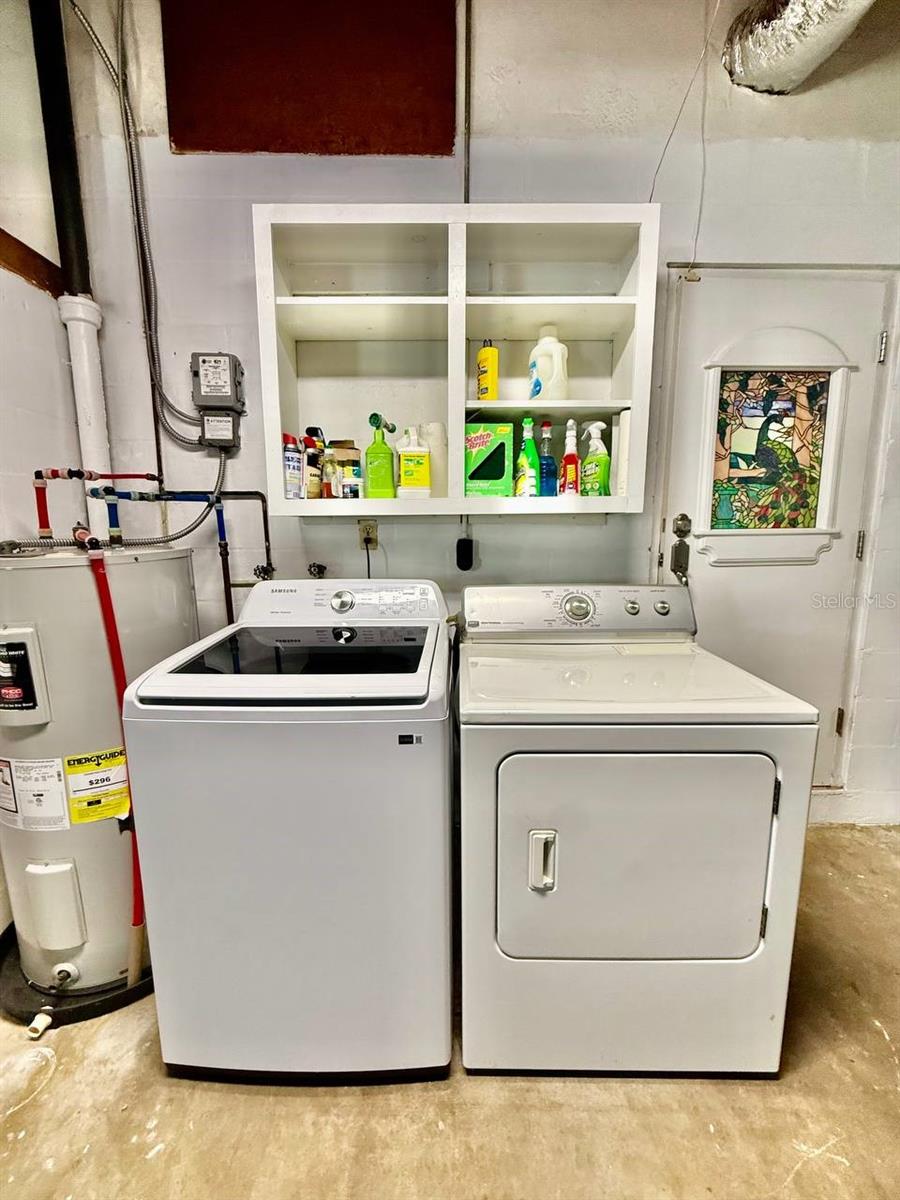 BAY PINES ESTATES - Residential Lease