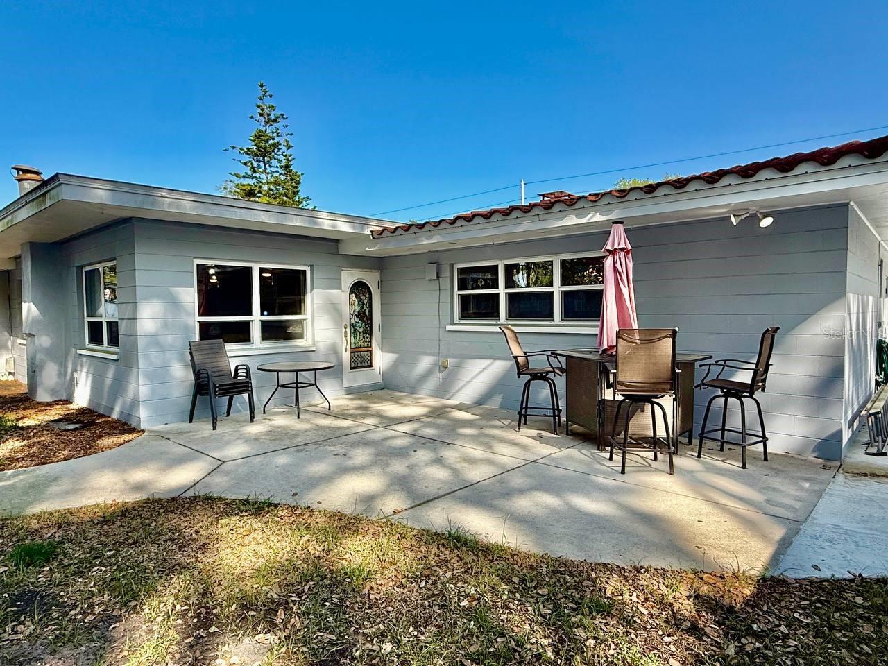 BAY PINES ESTATES - Residential Lease